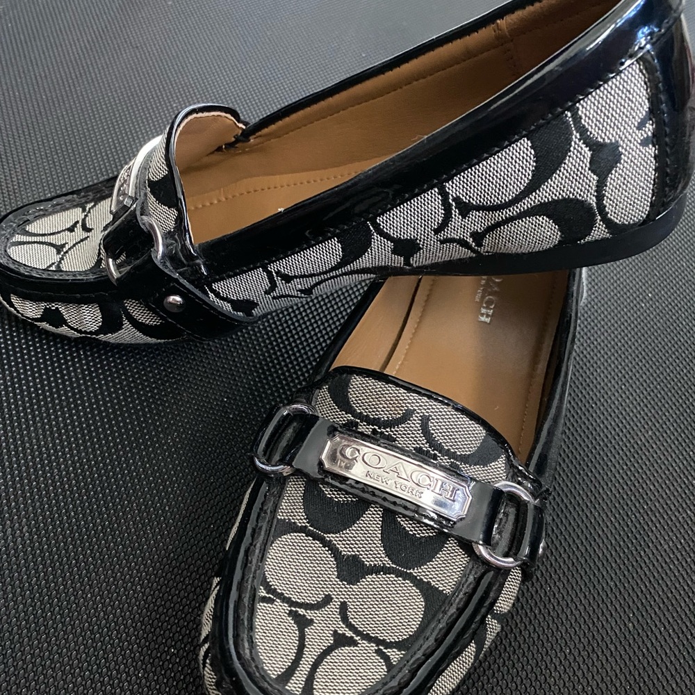 Coach flats. Used a few times.